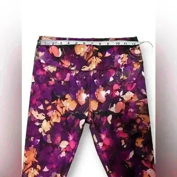 Jockey Sueded Interlock Ombré Floral Print
Leggings Size Women's Small NWOT - Picture 6 of 7